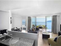 1 Bedroom Ocean View Apartment Lounge-Mantra Trilogy